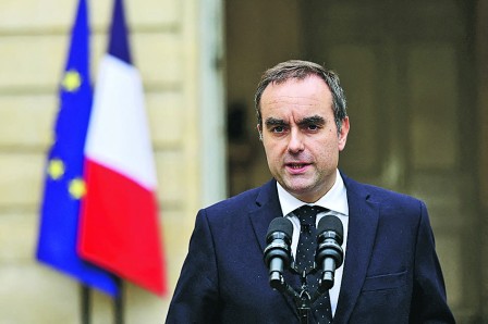 ջաuk{v k`zW@¾