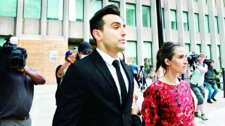 ʫIӵؤklo qJacob Hoggard}5~